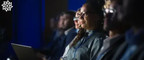 Profissionais assistem programação científica de evento sobre saúde infantil