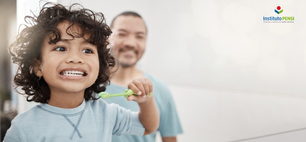 Você sabe escovar os dentes das crianças?