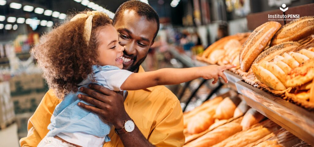 Fazendo supermercado com seu filho