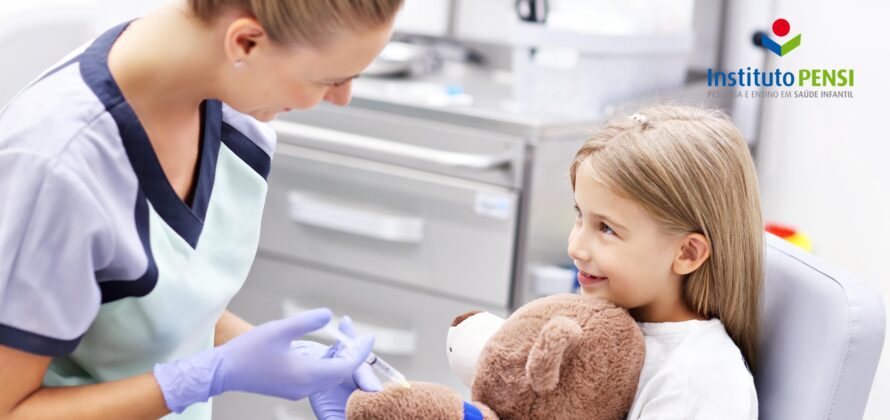 O Child Life Specialist durante a punção intravenosa – a injeção