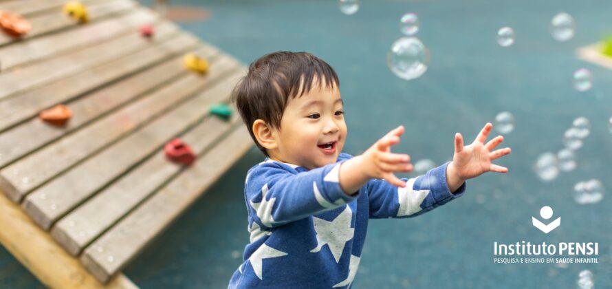 Brincadeiras relaxantes: maneiras de se divertir com seus filhos